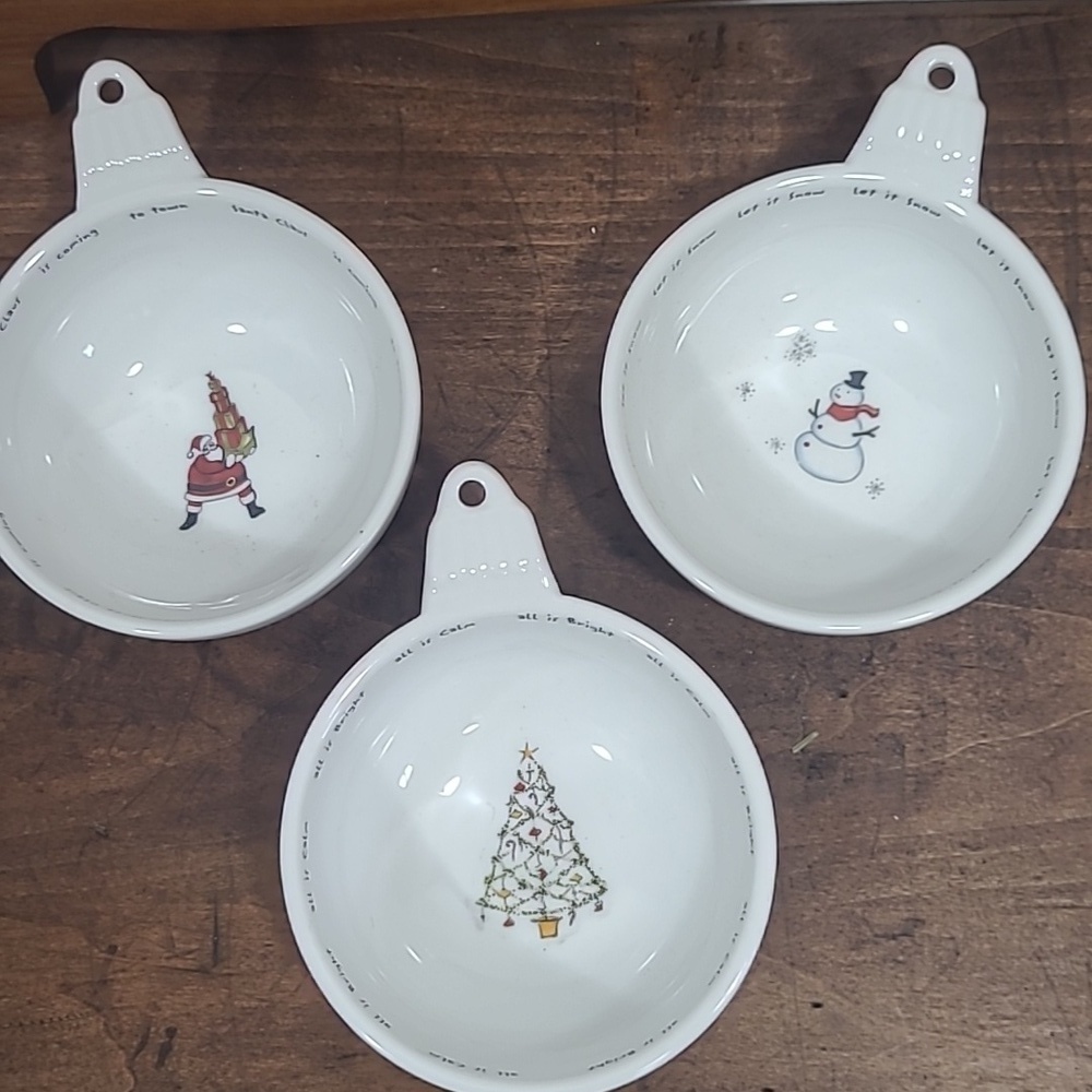 EUC Pottery Barn Holiday Cheer Ornament Bowls Set of 3 Berry Bowls Candy Bowls